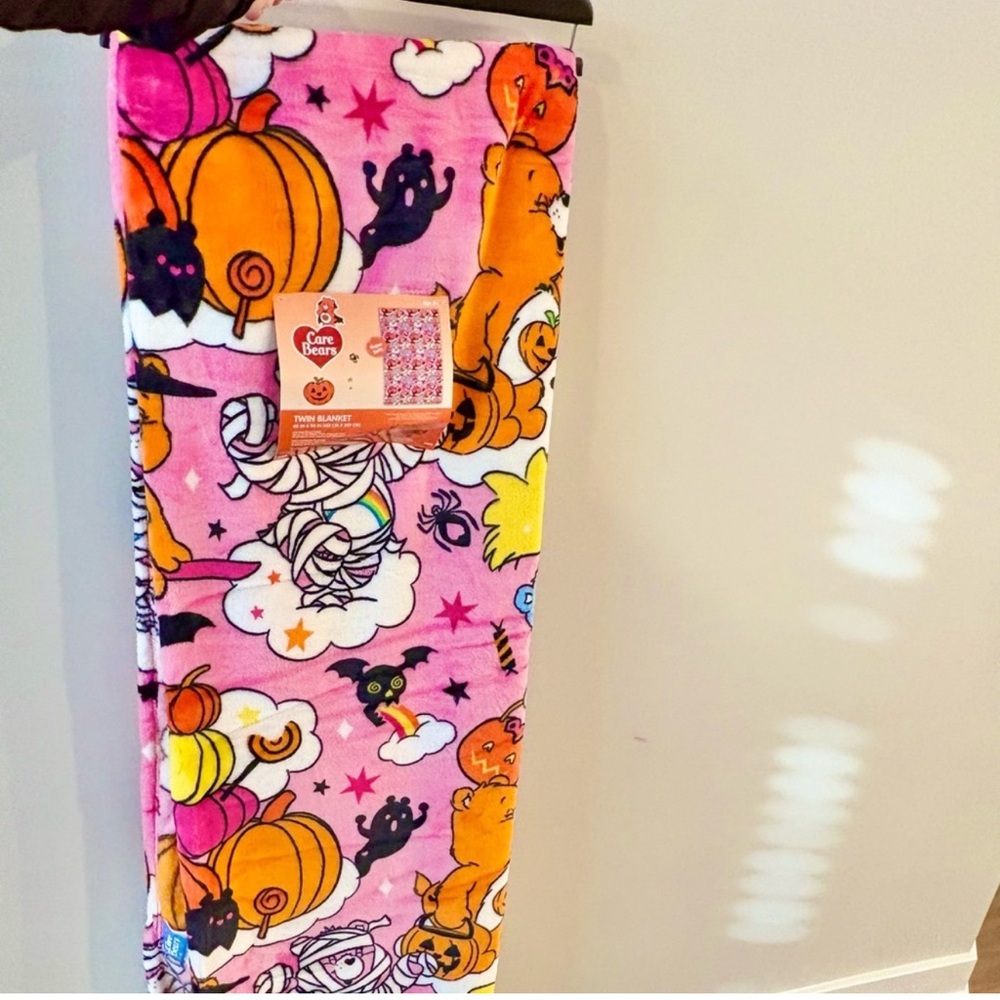 NWT Viral Halloween carebear blanket twin